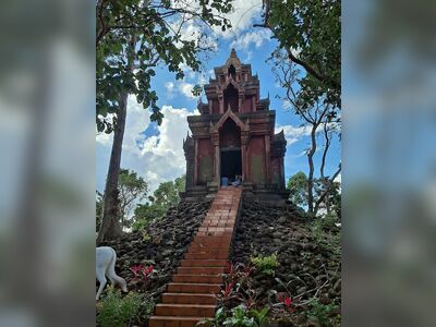 Wat Khao Phra Angkhan