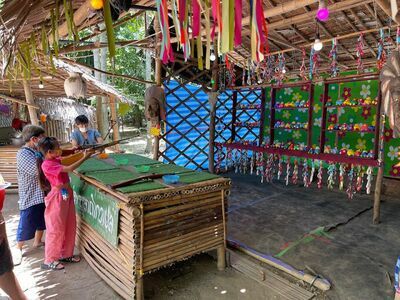 Cher See Market