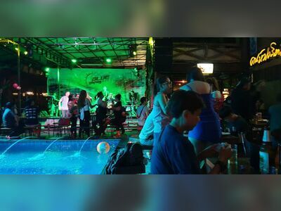 Blue Bar Lampang