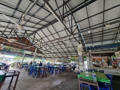 Sang Phee Nong (Dinosaur Restaurant)