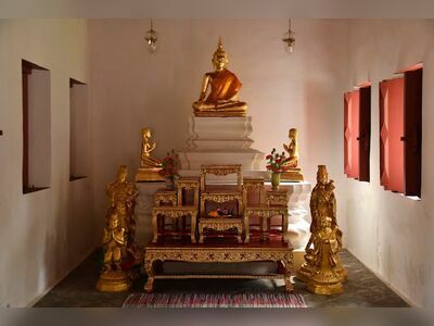 Wat Lum Mahachai Chumphon (Royal Temple)