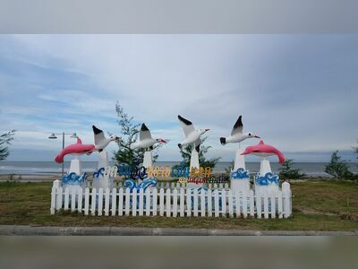 Viewpoint: First Sand Beach - Cape Laem Luang