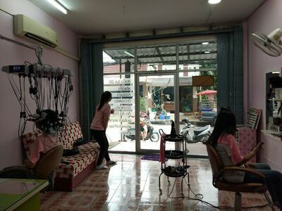 Jum Beauty Salon
