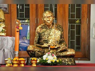 Wat Lahanrai (Luang Phu Tim)