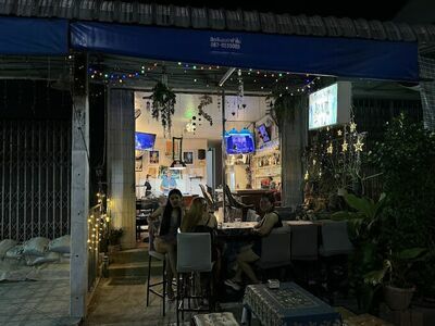 Moonshine Bar