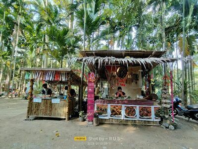 Cher See Market
