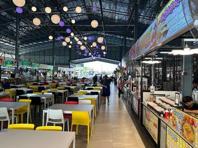 Mung Mee Market