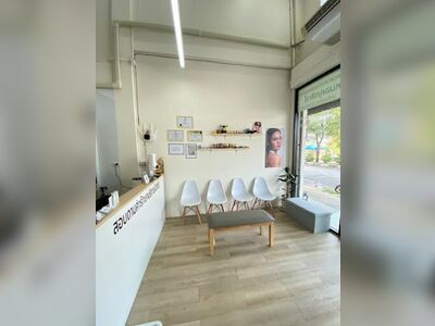 Dr. Supasit Eye Clinic