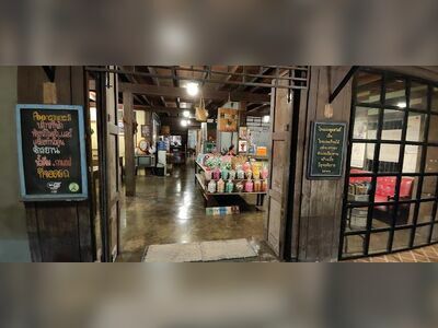 Jee Loei Mini Bar & Hostel
