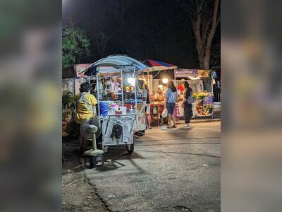 Kaen Nakhon Lakeside Market