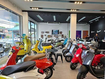 Gusto Motorino i (Vespa Motorcycle Dealer in Phetchaburi)