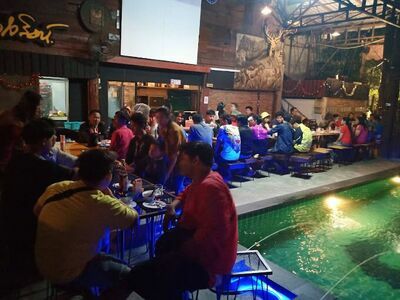 Blue Bar Lampang