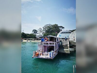 Sree Ban Phe Pier & Sree Ban Phe Restaurant