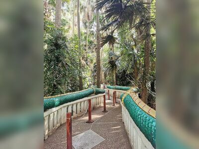 Kham Chanod and the Naga King Palace