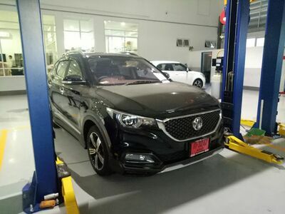 MG Phetchaburi by Pornnuphap