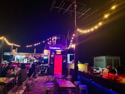 Honeymoon Bar