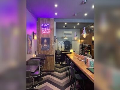 Castle Black Bar & Cafe
