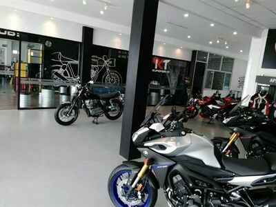 YAMAHA Riders Club Ubon Ratchathani KT Superbike