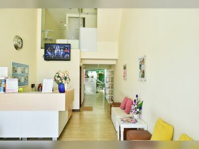 Smile Corner Dental Clinic, Phetchaburi