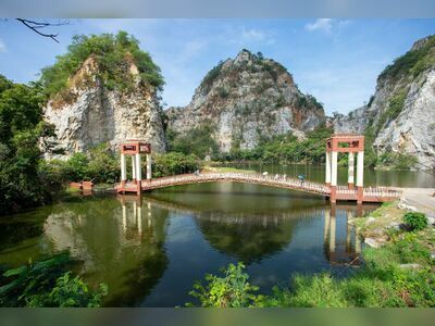 Khao Ngoo Stone Park