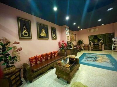 THE HOME STAR Health Massage, Beauty Salon, and Tattoo