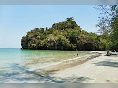 Yong Ling Beach