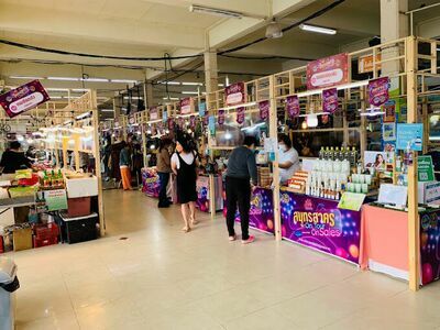 Bang Lamphu Market