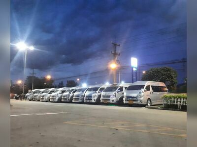 Bus and Minivan Rental