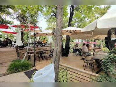 The For Rest Cafe