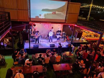 Mamaonom Hangout & Bar (มาเมานม)