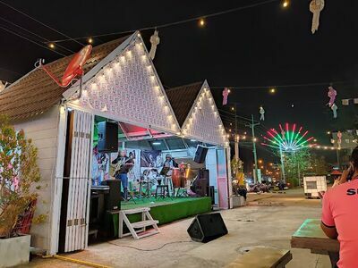 Muang Mai IQ Market