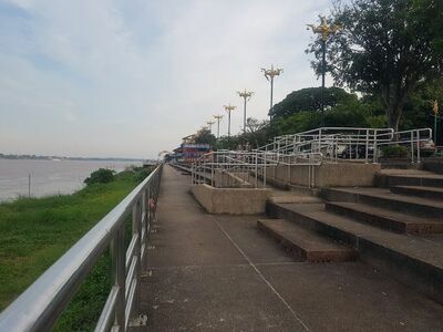 Lan Tawan Boek Fa