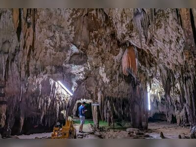Tham Le Khao Kop (Khao Kop Cave)