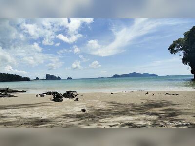 Yong Ling Beach