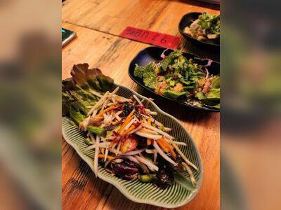 Mamaonom Hangout & Bar (มาเมานม)