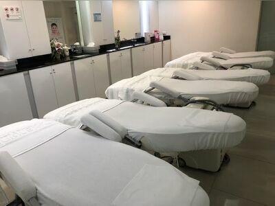 Ratchatewi Clinic Ratchaburi
