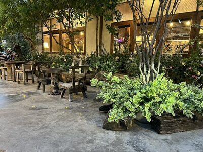 The Wall Khon Kaen Family Space Restaurant