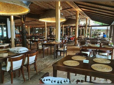 Reef Bar & Restaurant