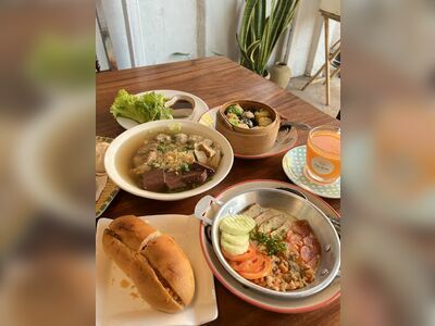Imboon Breakfast Restaurant Behind Wat Mahathat