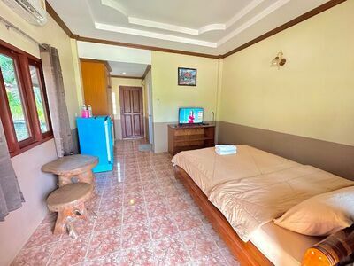 Saengthong Resort Hotel