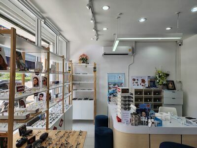 Dr.EYE+ Vision Center