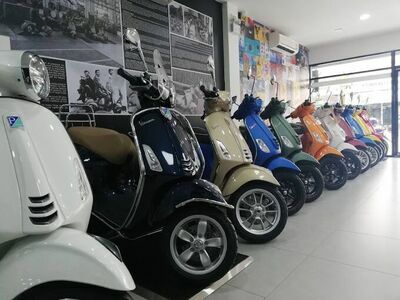 Vespa Ratchaburi by Tech Ampon