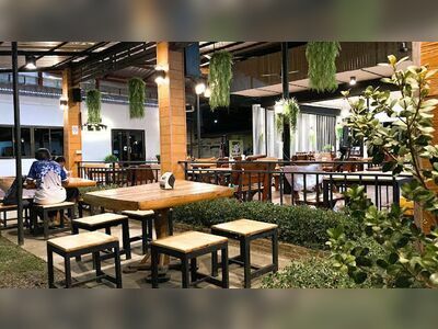 Pratu Nam Chai Isaan Restaurant