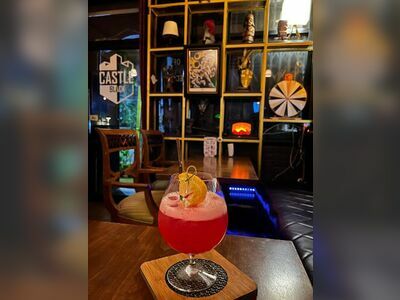 Castle Black Bar & Cafe