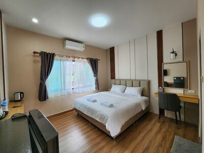 LeMae Residence