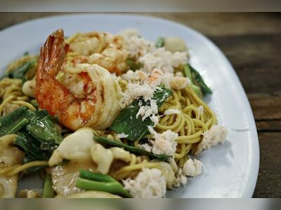 Lorkung Noodle Soup