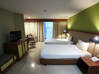 Long Beach Hotel Cha-am