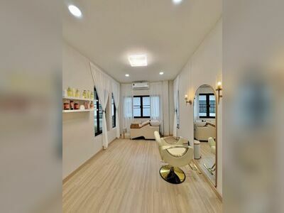 Beauty Kaede Salon in Buriram