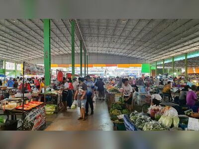 Thung Lom Market