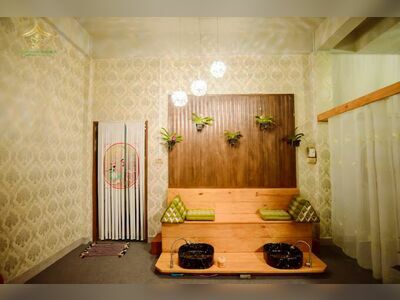 Siriwaranya Saha Clinic (also known as Surin Thai Medicine and Nursing Clinic)